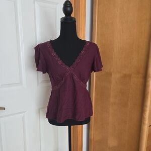 Old Navy Plum Lace-Trim V-Neck Short Sleeve Top